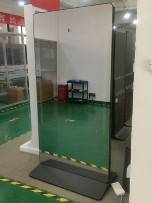 Cermin Cerdas DIY Berdiri Lantai Layar Sentuh Interaktif 65 Inci Untuk GYM